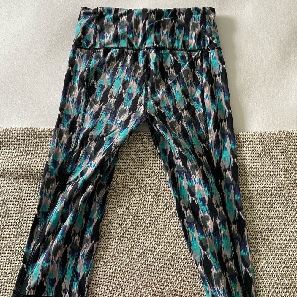 Victoria Secret Capri Leggings